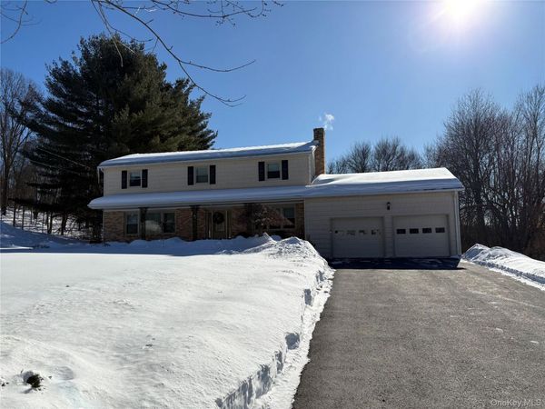 20 Hillview Drive, Poughkeepsie, NY 12603