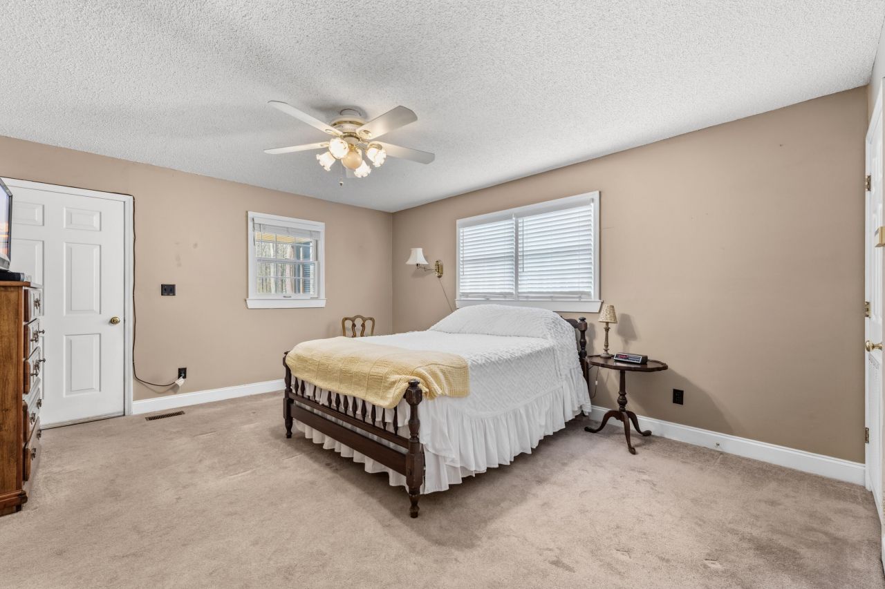 107 Jacks Lane Photo 8