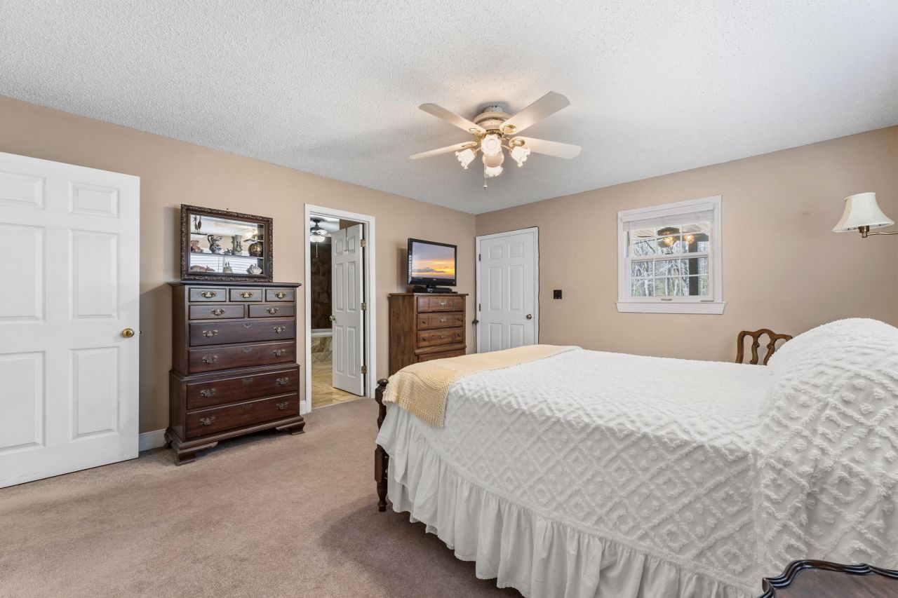 107 Jacks Lane Photo 9