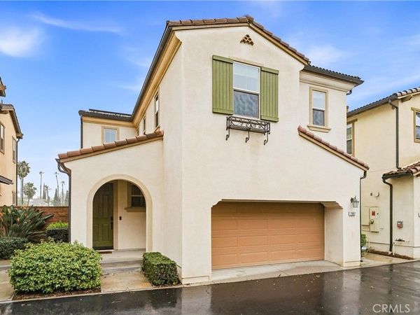 2887 Villa Catalonia Court, Corona, CA 92881
