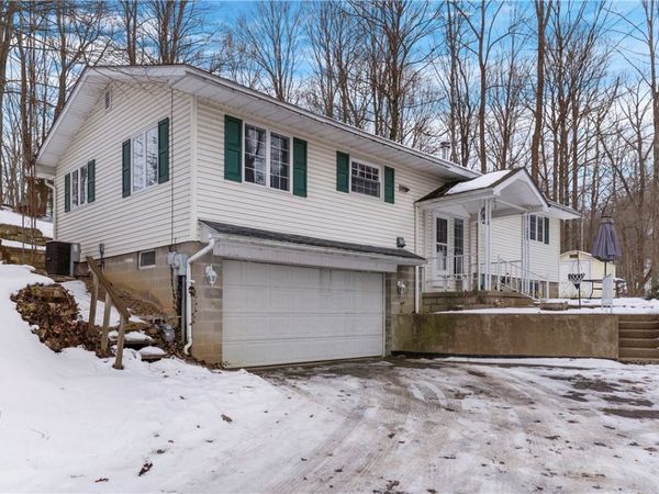 522 Spring St, Jamestown, PA 16134