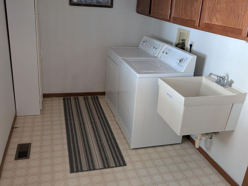 1139 Bradford Drive, Springfield, OH 45503 Photo 32