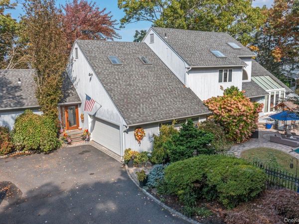 6 Bluffview Court, Miller Place, NY 11764