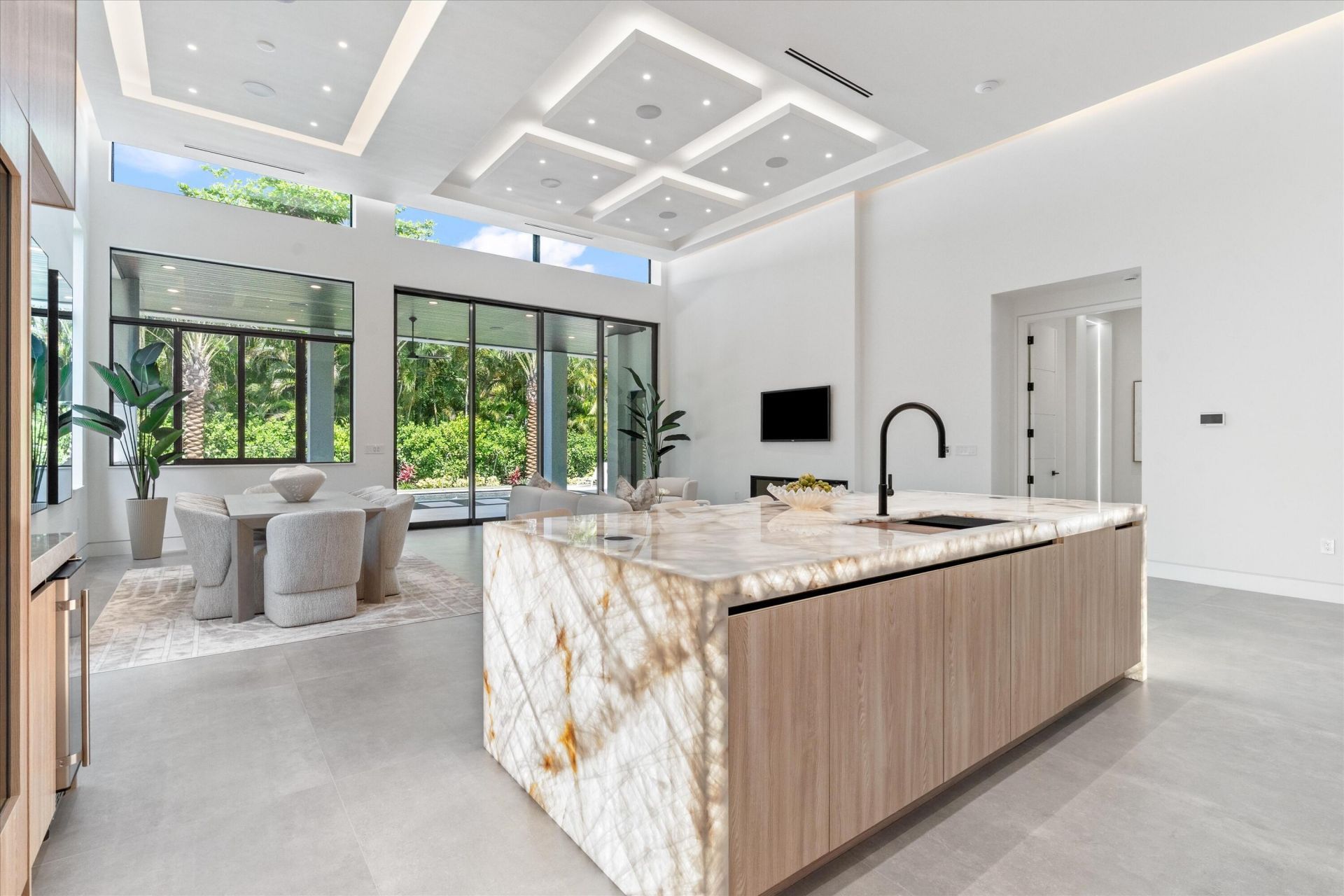 505 SE Atlantic Drive, Lantana, FL 33462 Photo