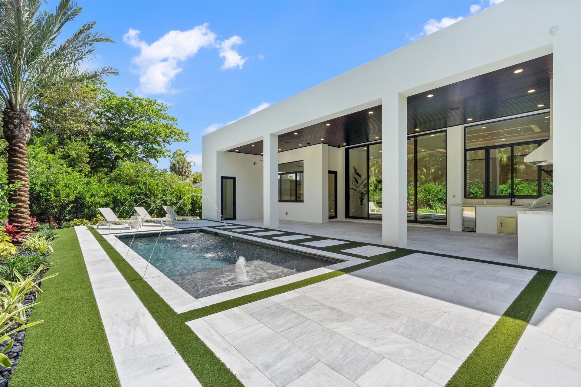 505 SE Atlantic Drive, Lantana, FL 33462 Photo