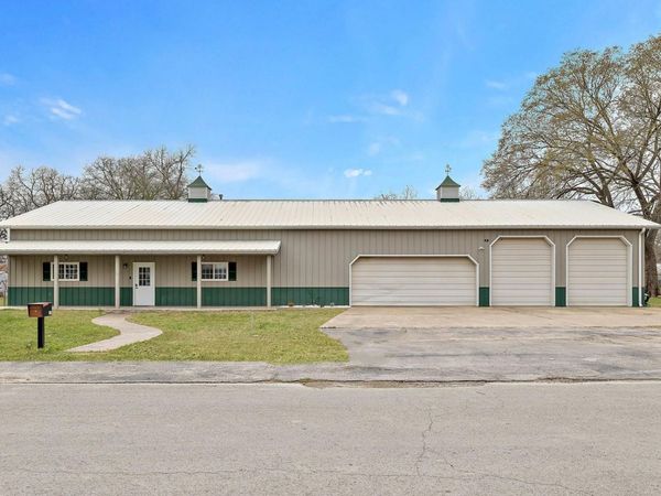 103 Turney ST, Smithville, TX 78957
