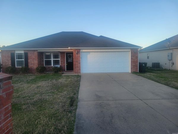 6 Java Ct, Little Rock, AR 72204