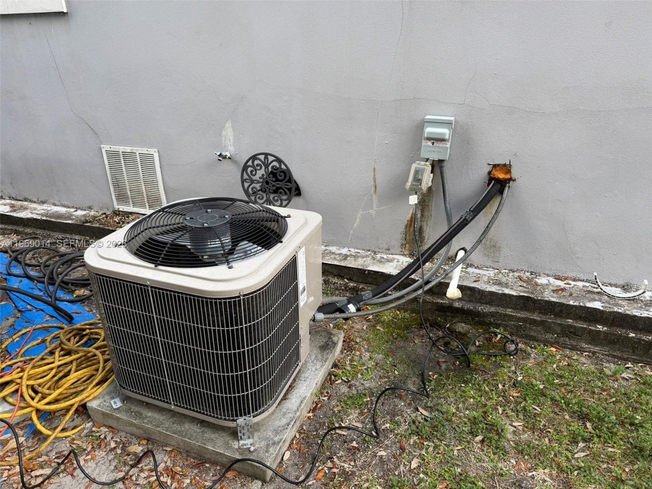 1249 NW 42nd St, Miami, FL 33142 Photo