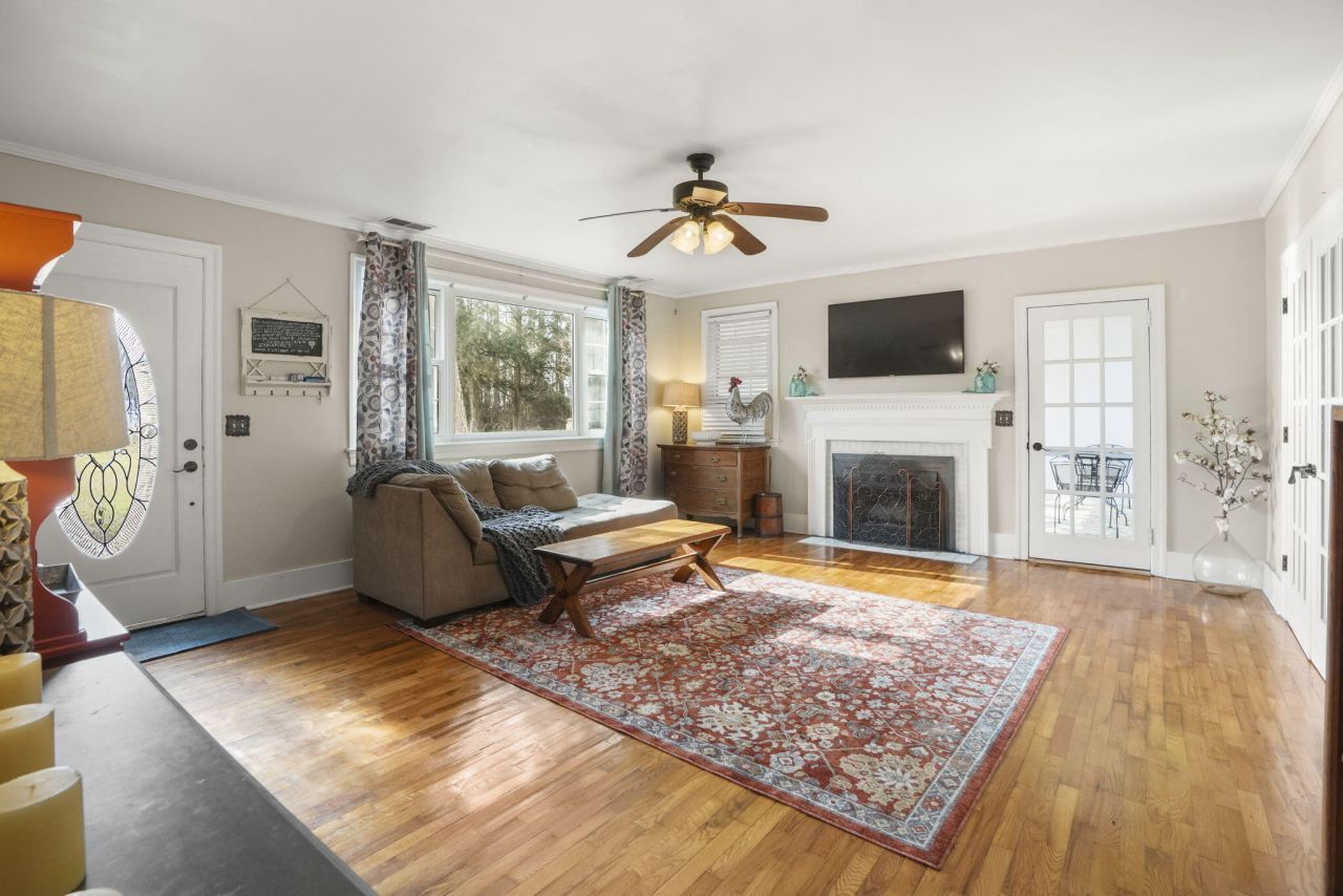 2407 Old State Road Photo 12