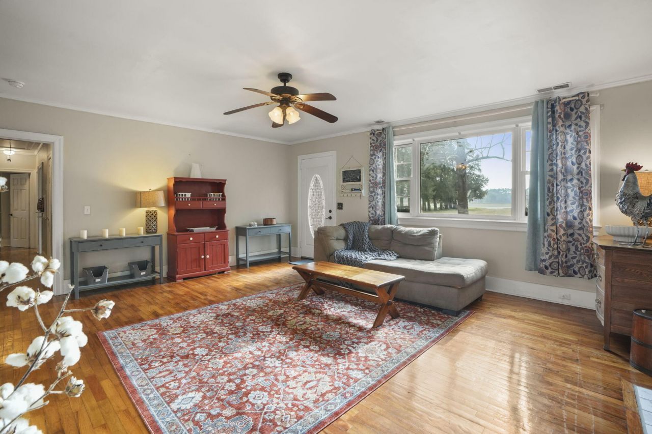 2407 Old State Road Photo 13