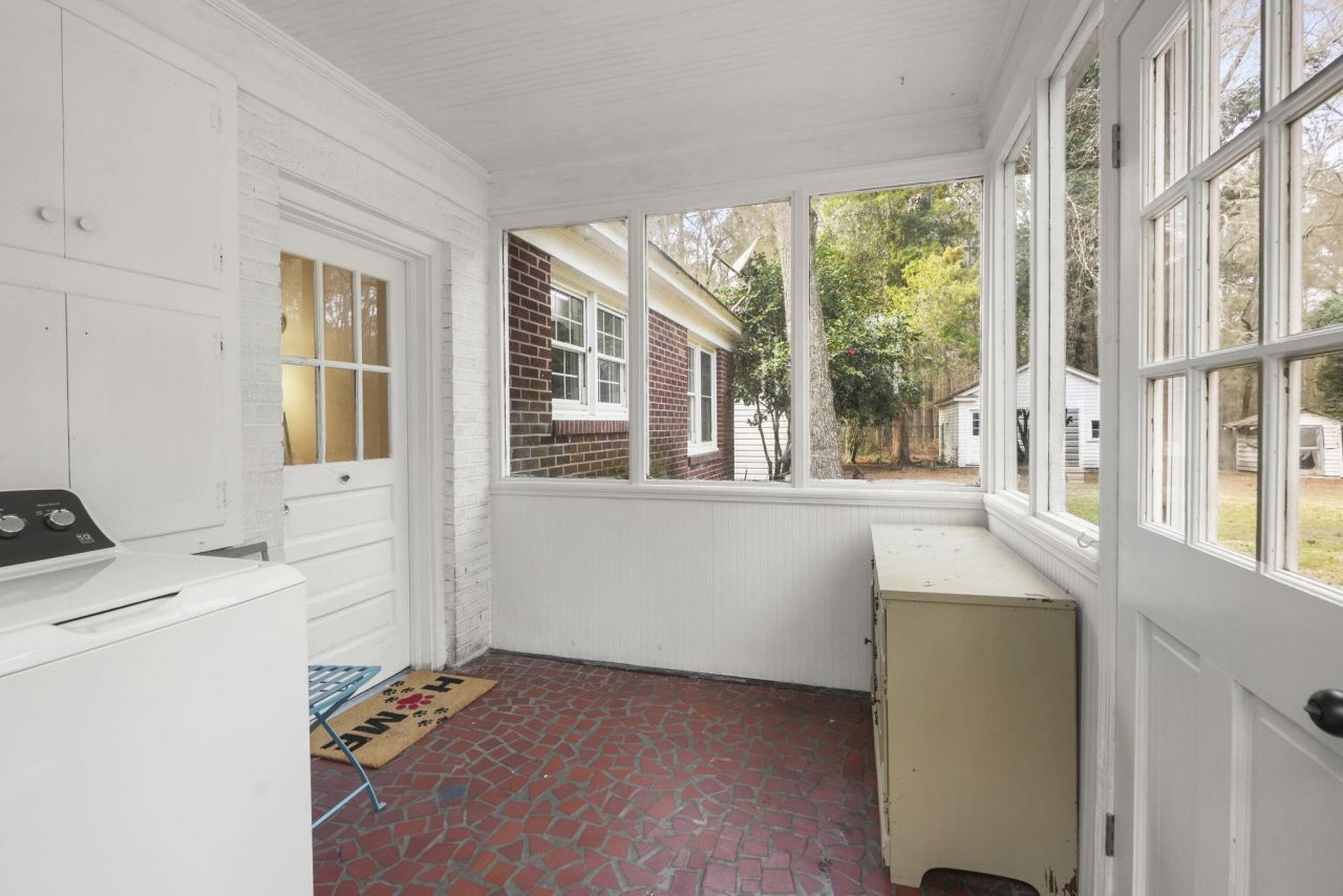 2407 Old State Road Photo 37