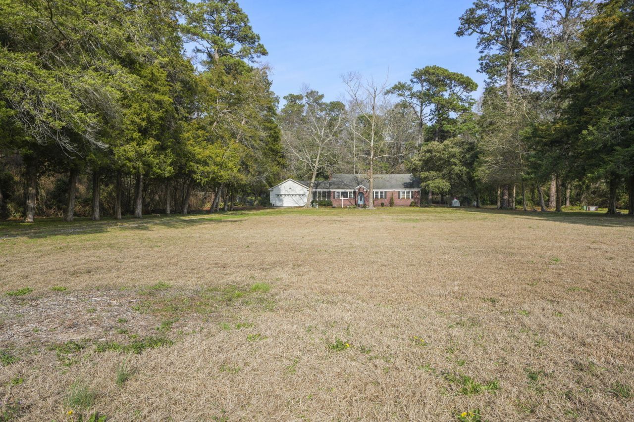 2407 Old State Road Photo 4