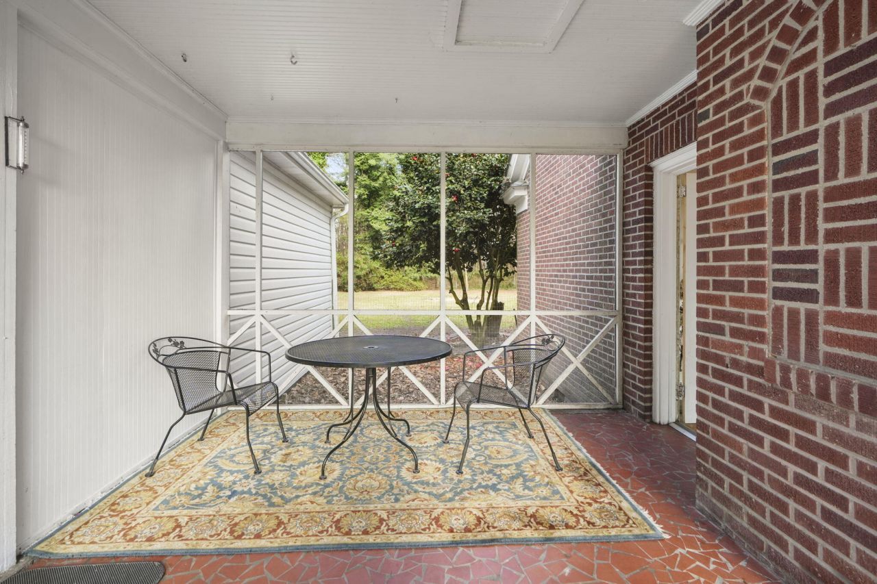 2407 Old State Road Photo 42