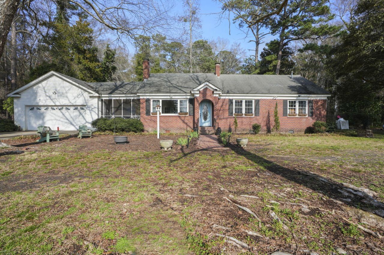 2407 Old State Road Photo 6