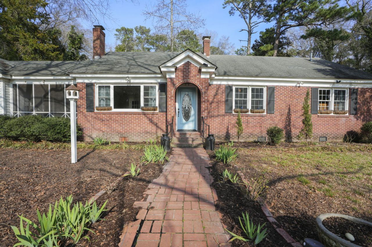 2407 Old State Road Photo 7