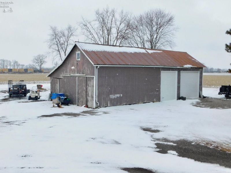 1727 McPherson Highway, Clyde, OH 43410 Photo 2