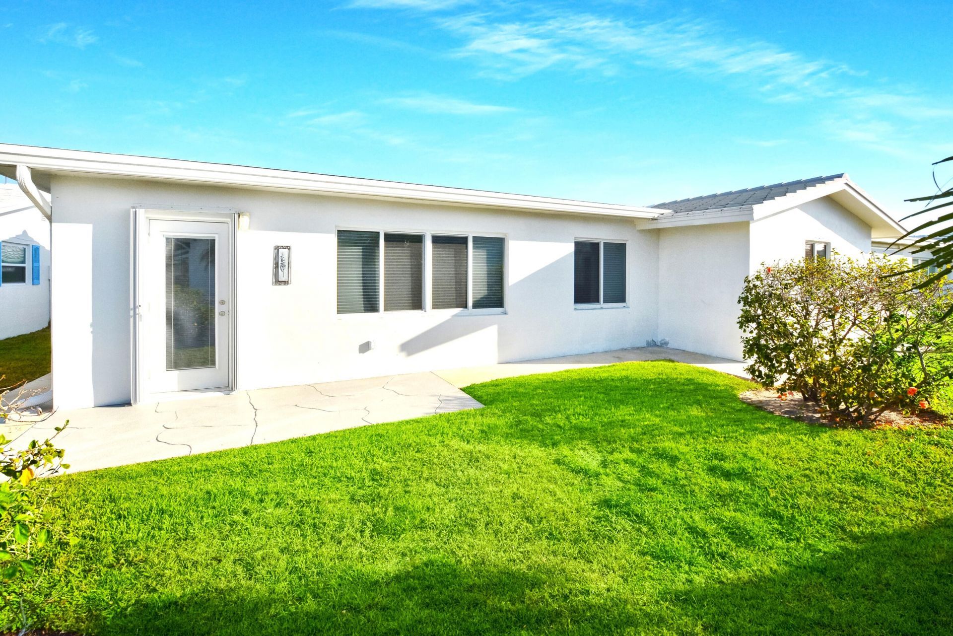 2392 SW 11th Avenue, Boynton Beach, FL 33426 Photo