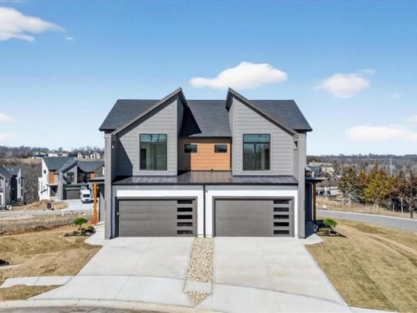 22598 W 93rd Street, Lenexa, KS 66227