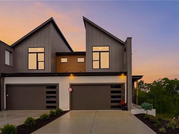 9311 Aminda Street, Lenexa, KS 66227