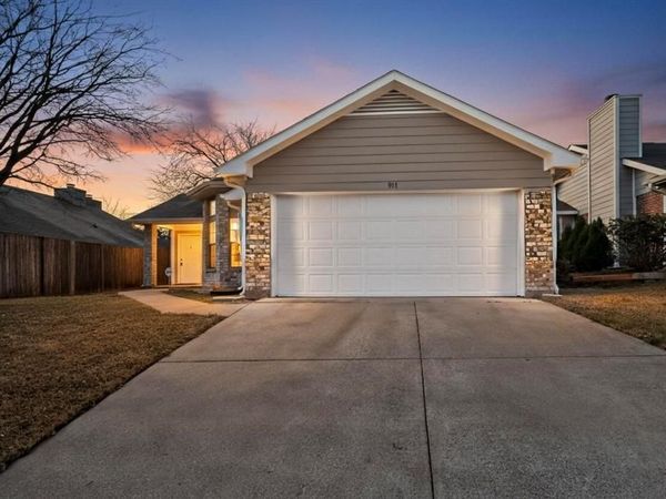 917 Richards Drive , Cedar Hill, TX 75104