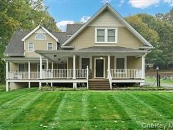 41 Oakland Avenue , Central Valley, NY 10917