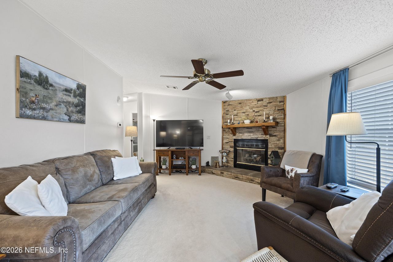 9972 SW County Road 240, Lake City, FL 32024 Photo