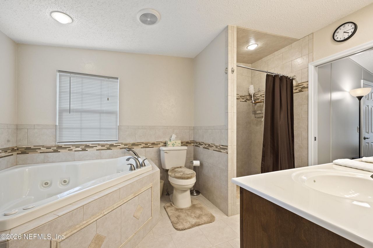 9972 SW County Road 240, Lake City, FL 32024 Photo