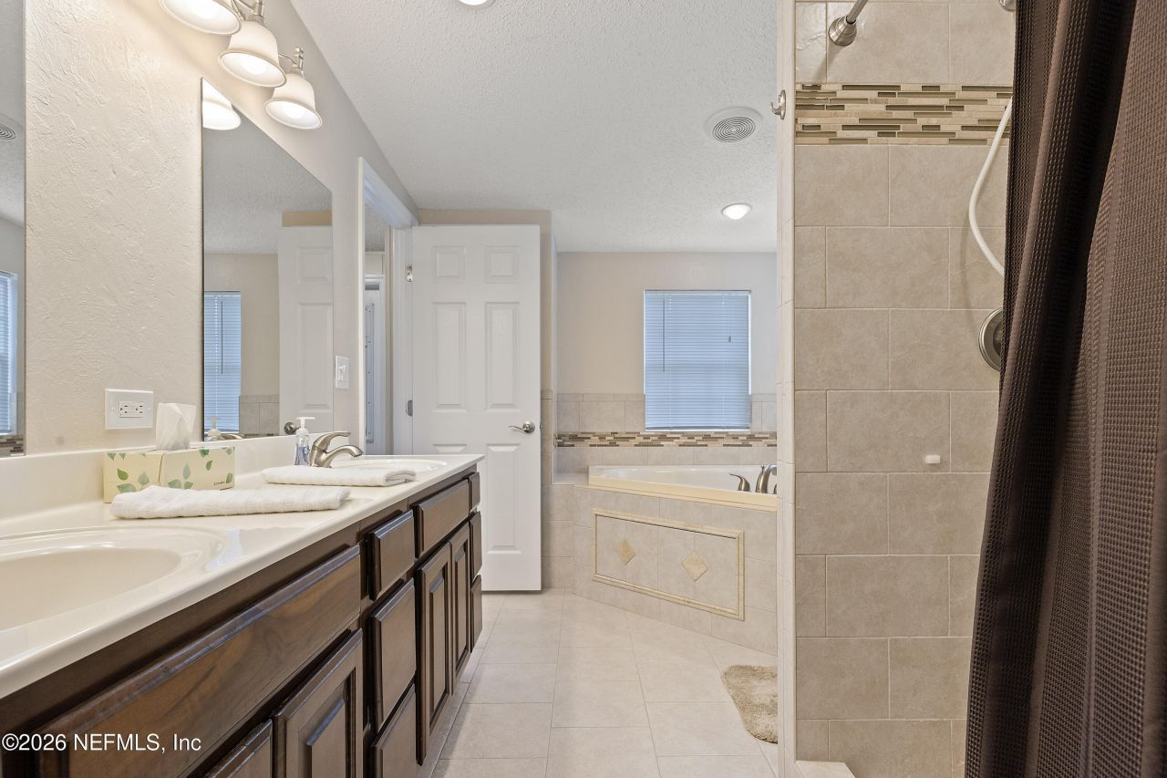 9972 SW County Road 240, Lake City, FL 32024 Photo