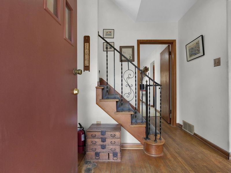 30 E Torrence Road, Columbus, OH 43214 Photo 9