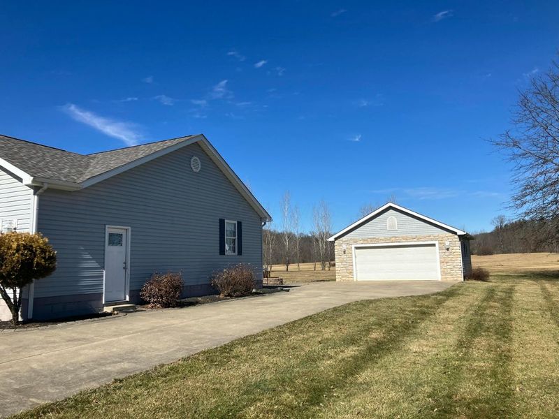 10535 S Poplar Drive, Glouster, OH 45732 Photo 11