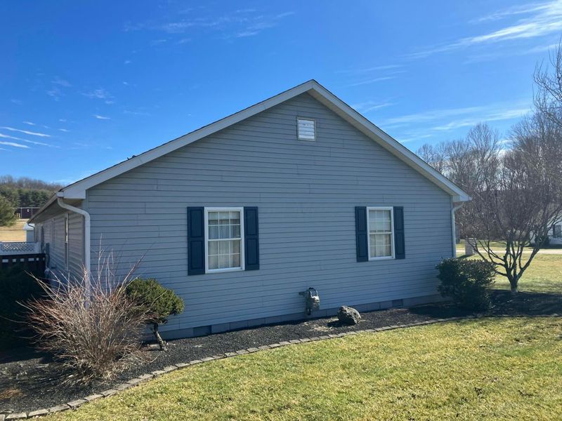 10535 S Poplar Drive, Glouster, OH 45732 Photo 8