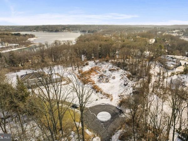 3882 GRADYVILLE ROAD, NEWTOWN SQUARE, PA 19073