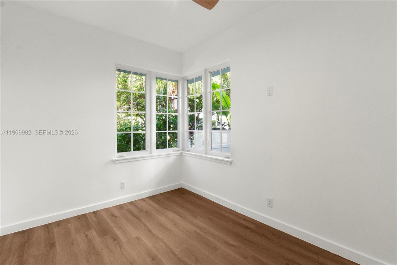 1009 Meridian Ave, Unit 14, Miami Beach, FL 33139 Photo