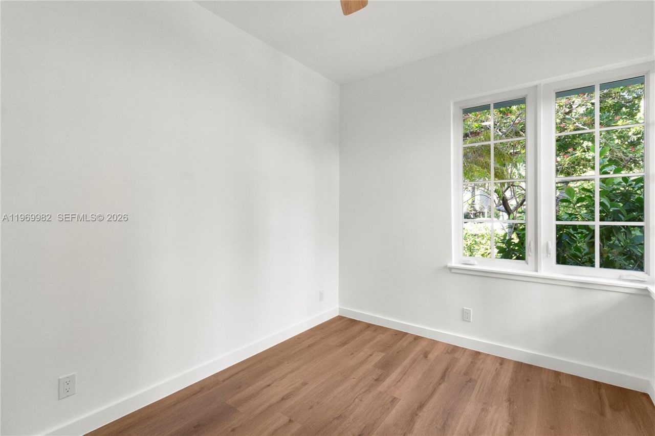 1009 Meridian Ave, Unit 14, Miami Beach, FL 33139 Photo