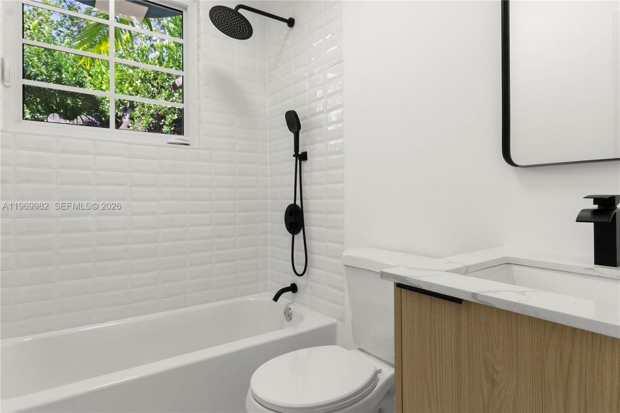 1009 Meridian Ave, Unit 14, Miami Beach, FL 33139 Photo