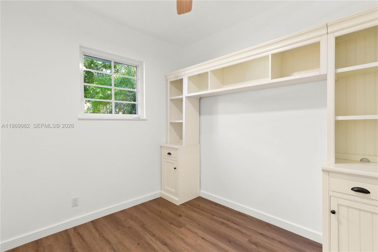 1009 Meridian Ave, Unit 14, Miami Beach, FL 33139 Photo