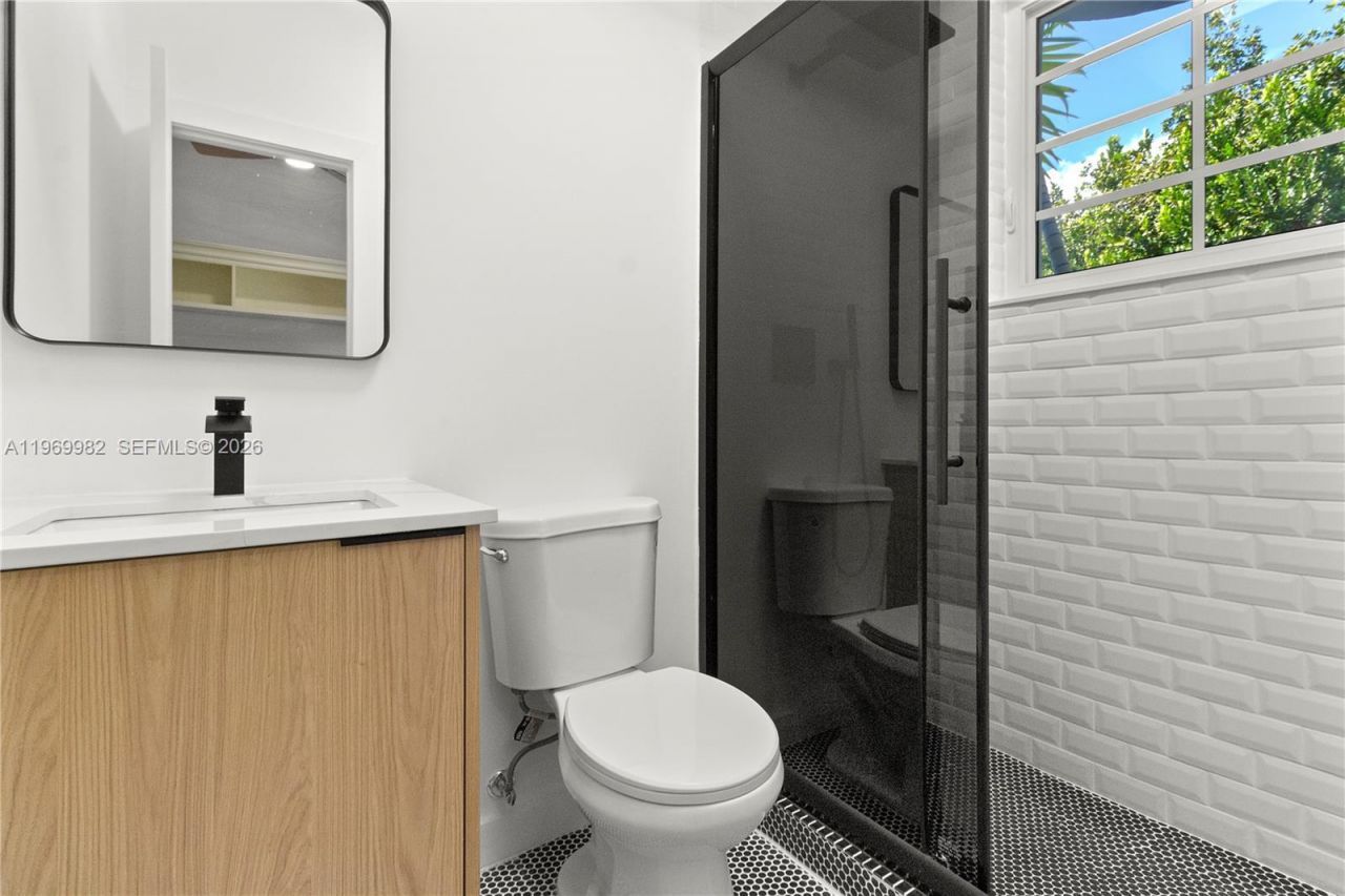 1009 Meridian Ave, Unit 14, Miami Beach, FL 33139 Photo