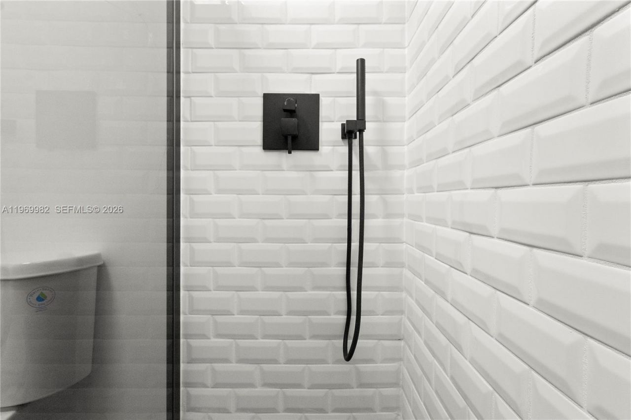 1009 Meridian Ave, Unit 14, Miami Beach, FL 33139 Photo