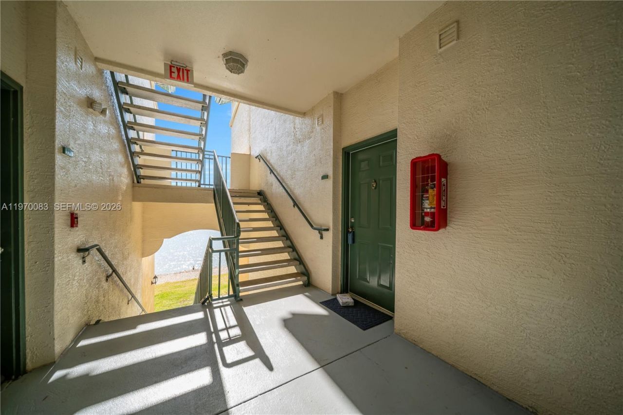 11550 Villa Grand, Unit 1315, Fort Myers, FL 33913 Photo
