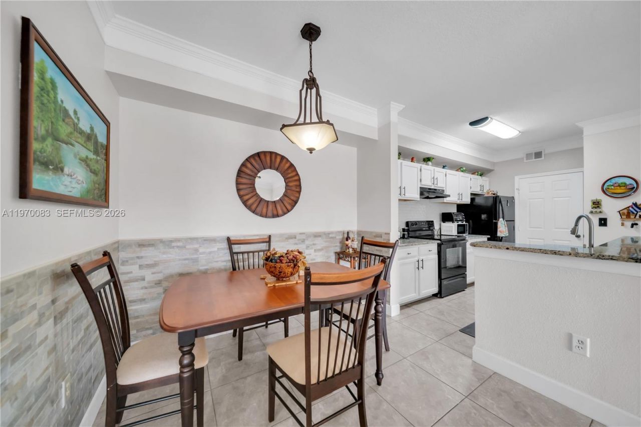11550 Villa Grand, Unit 1315, Fort Myers, FL 33913 Photo