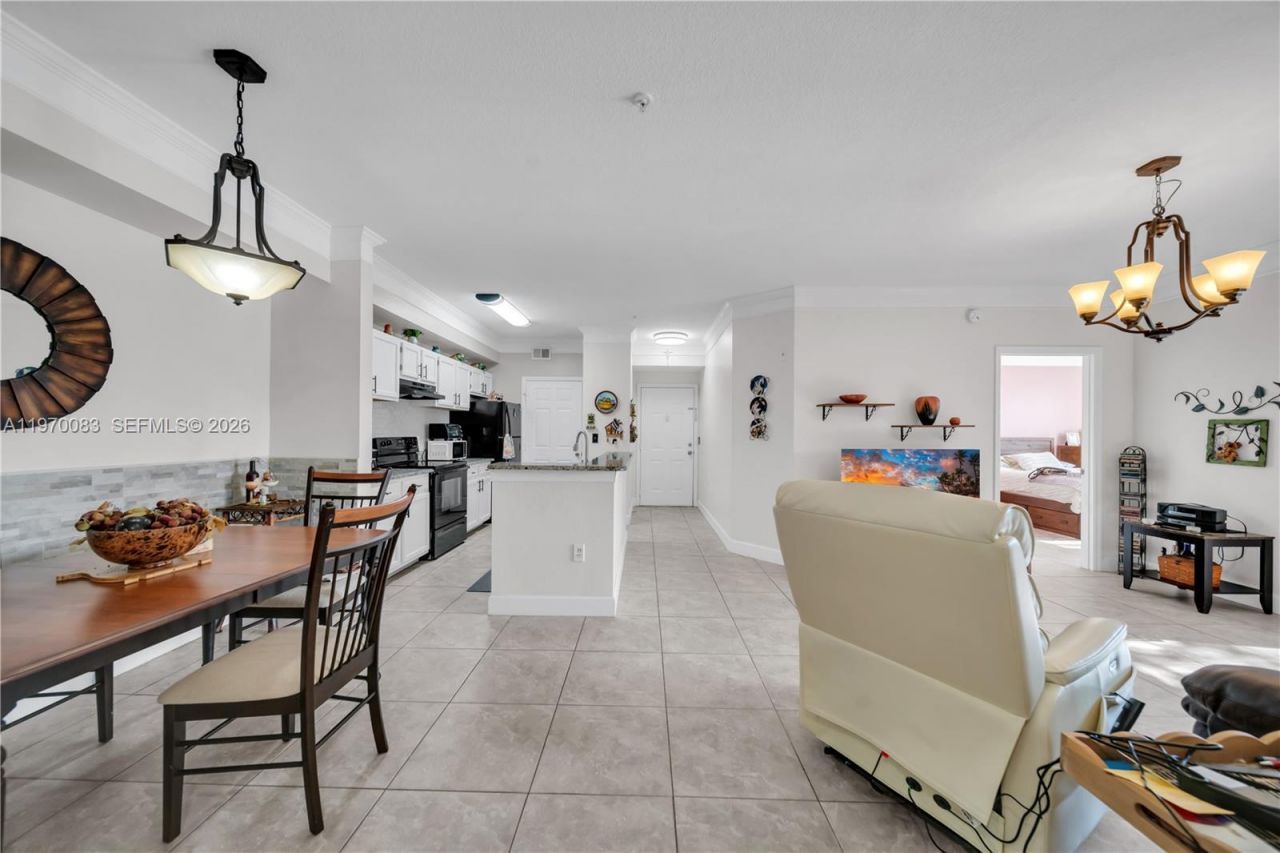 11550 Villa Grand, Unit 1315, Fort Myers, FL 33913 Photo