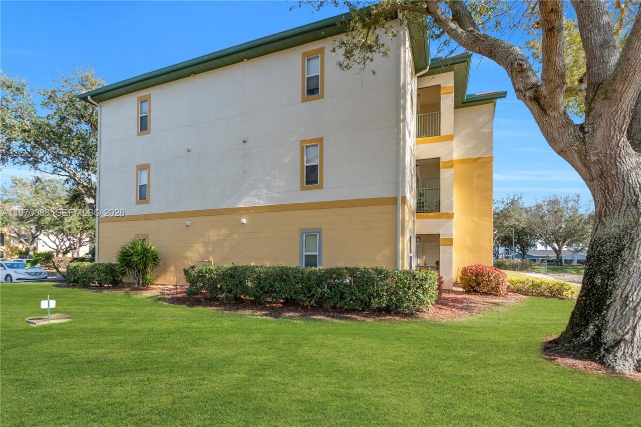 11550 Villa Grand, Unit 1315, Fort Myers, FL 33913 Photo