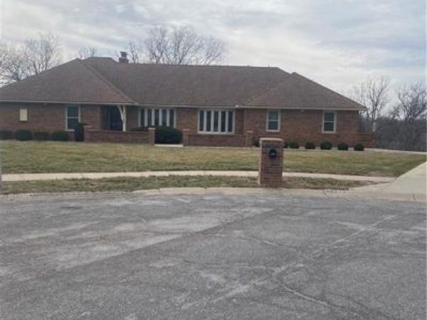 7105 E 69th Terrace, Kansas City, MO 64133