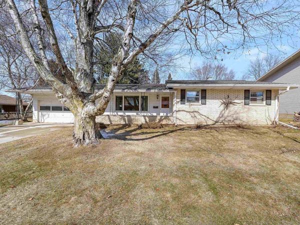 104 Cherokee Road, Beaver Dam, WI 53916