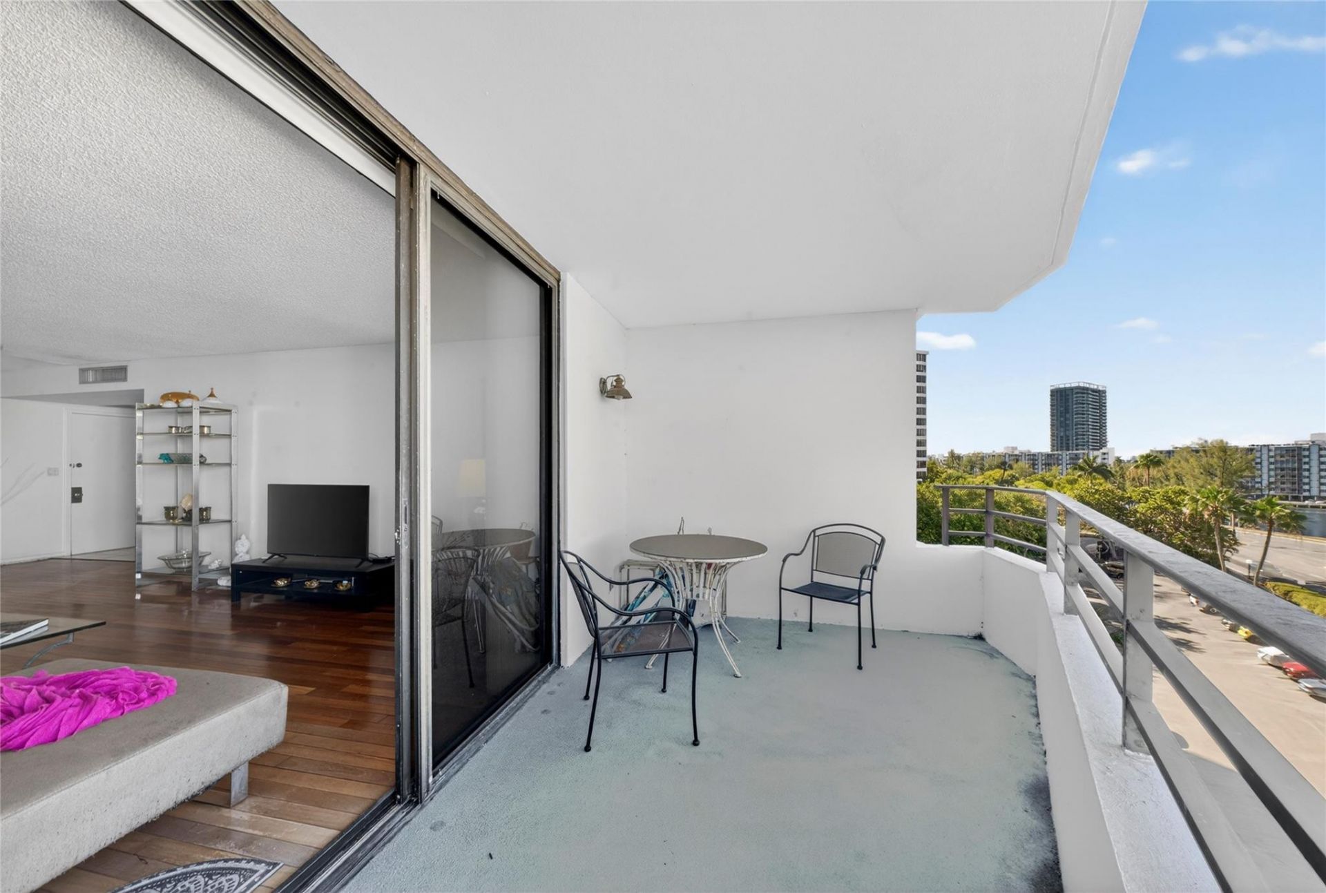 600 Three Islands Bl, Unit B406, Hallandale Beach, FL 33009 Photo