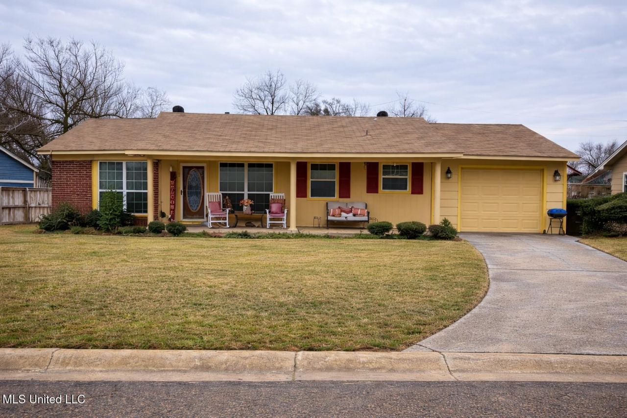 1044 Baskin Drive, Greenville, MS 38703 Main Photo