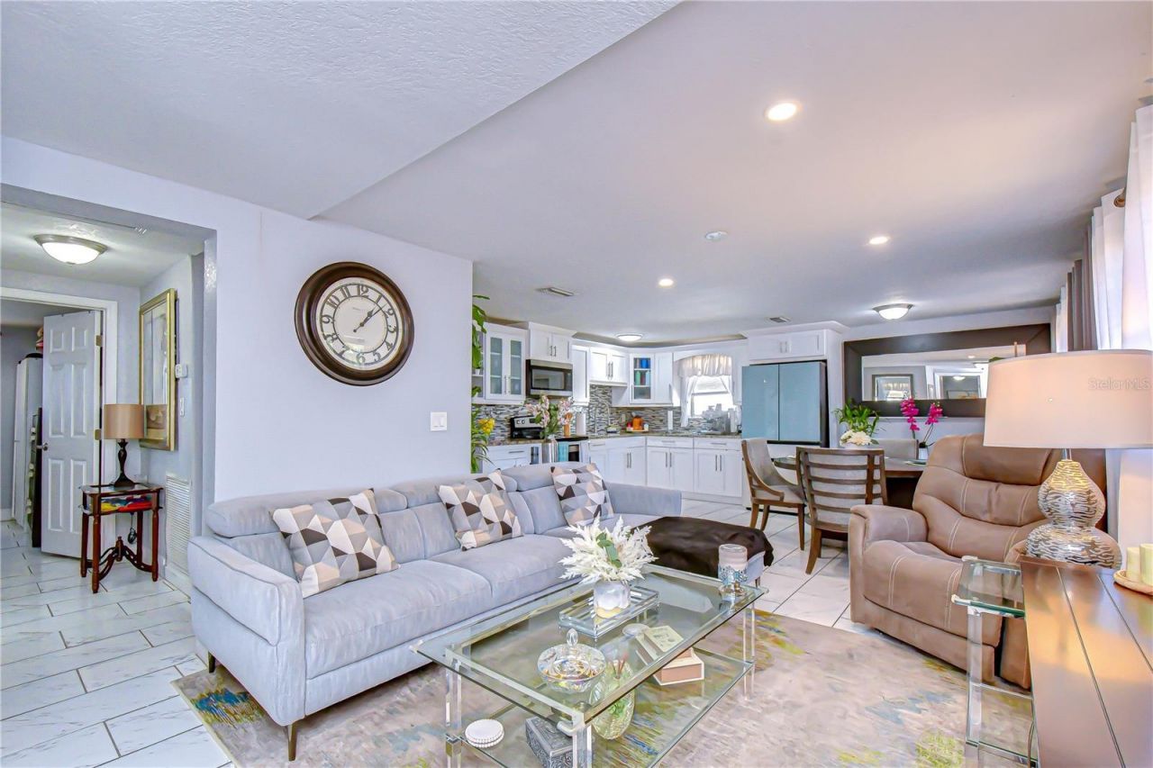 8302 N Edison Avenue, Tampa, FL 33604 Photo