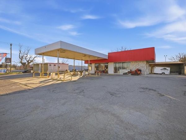 180 E South Loop, Stephenville, TX 76401