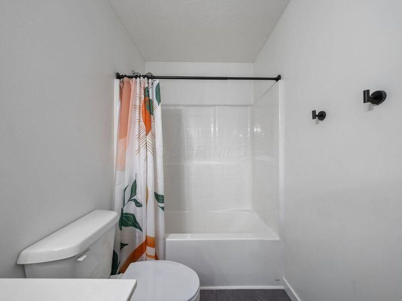 8056 Orange Station Loop, Lewis Center, OH 43035 Photo 24