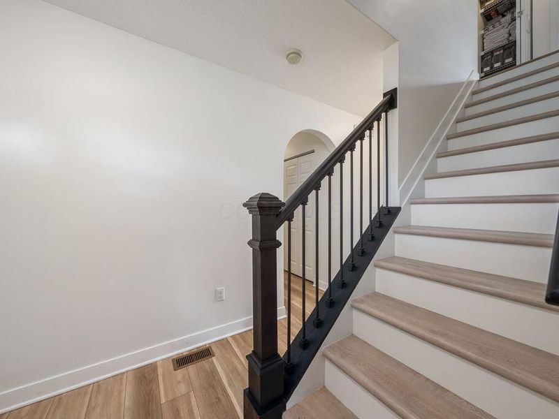 8056 Orange Station Loop, Lewis Center, OH 43035 Photo 4